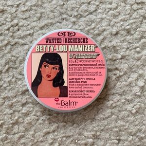 theBalm Betty-Lou Manizer